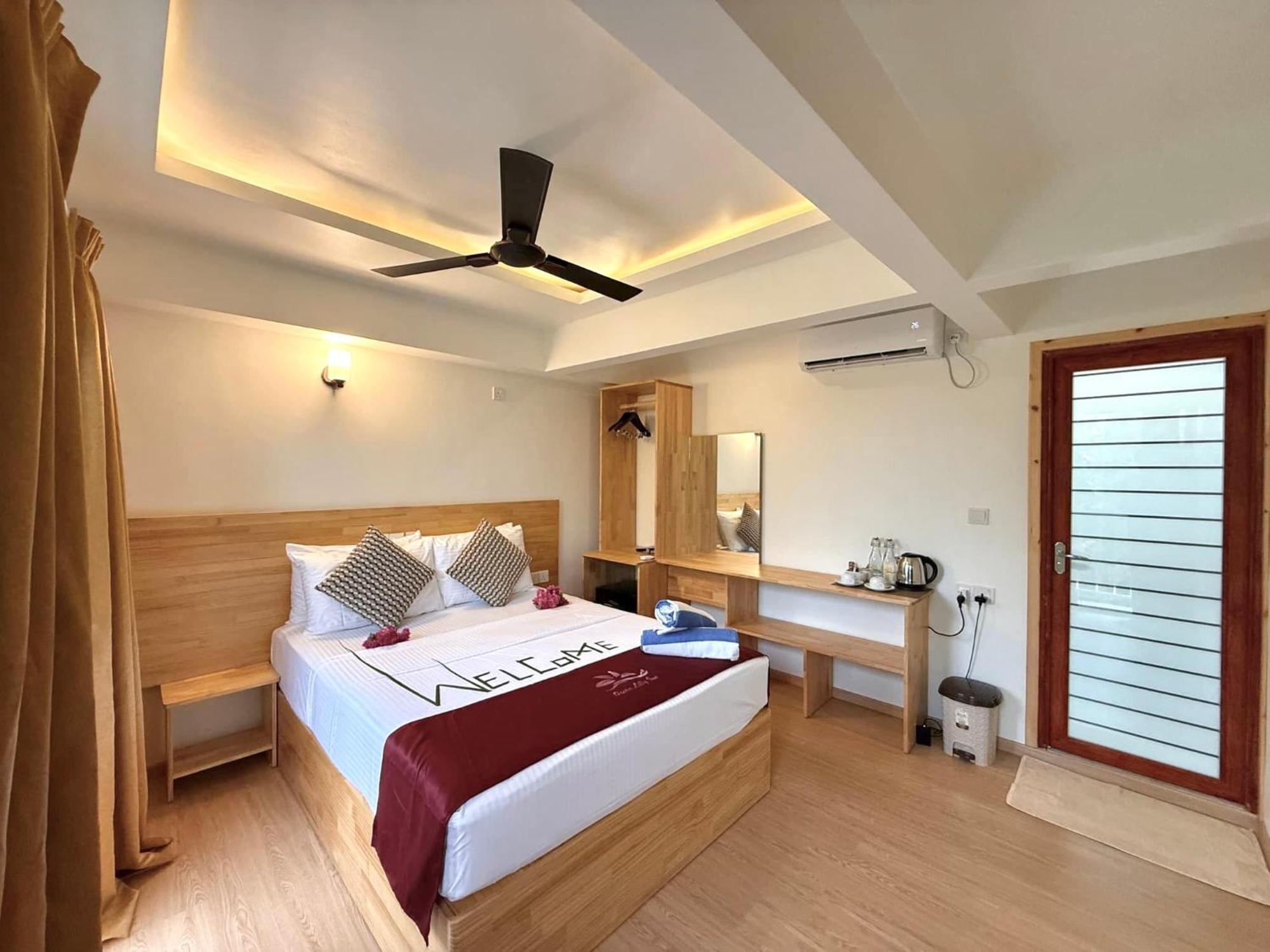 Ocean Lilly Inn Hangnaameedhoo Buitenkant foto