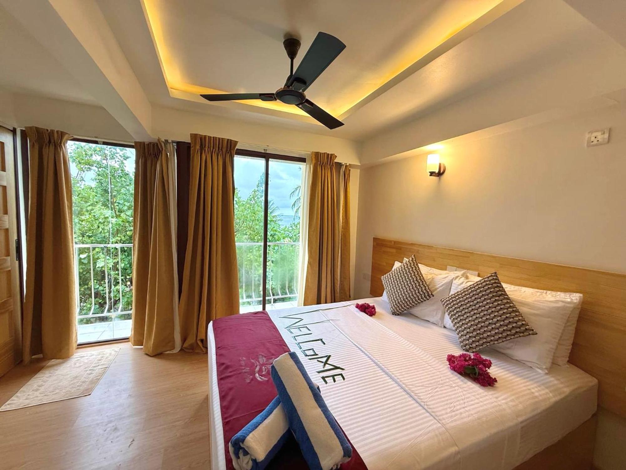 Ocean Lilly Inn Hangnaameedhoo Buitenkant foto